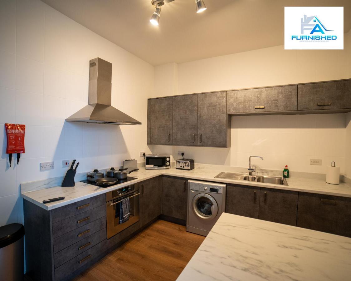 Contractor Stays By Furnished Accommodation Liverpool - Free Parking Bagian luar foto