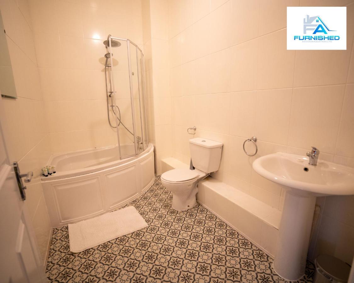 Contractor Stays By Furnished Accommodation Liverpool - Free Parking Bagian luar foto