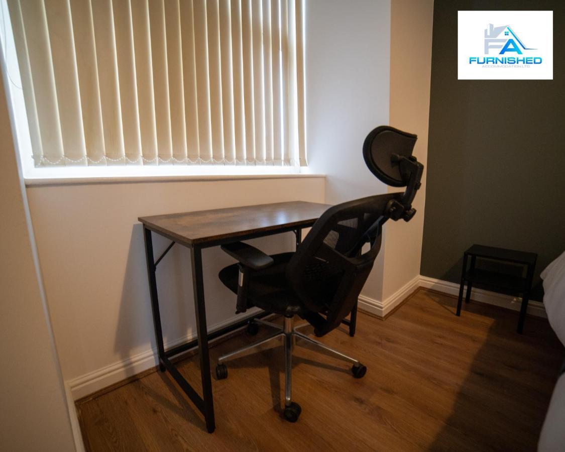 Contractor Stays By Furnished Accommodation Liverpool - Free Parking Bagian luar foto